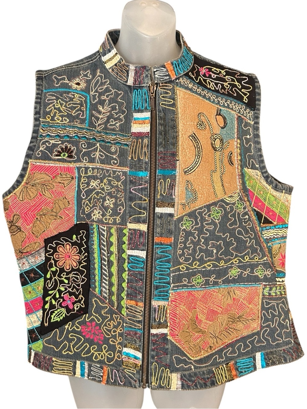 Chico's Denim Vest Embroidered Patches Multi Color Front Zipper Size 3 Womens XL
